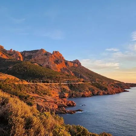 Escapade Ensoleillee Sur La Cote D'azur - Cap Esterel Διαμέρισμα *