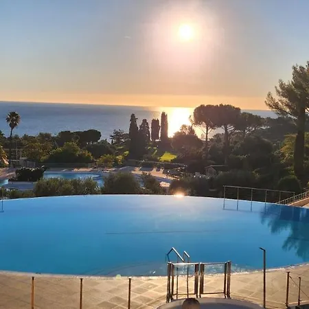 Διαμέρισμα Escapade Ensoleillee Sur La Cote D'azur - Cap Esterel *