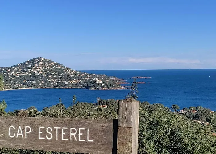Escapade Ensoleillee Sur La Cote D'azur - Cap Esterel