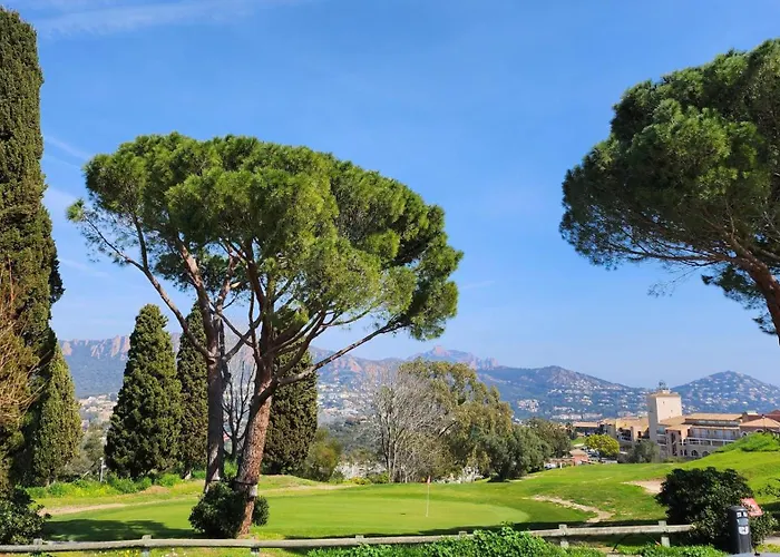 Apartment Escapade Ensoleillee Sur La Cote D'azur - Cap Esterel Saint-Raphael (Var)